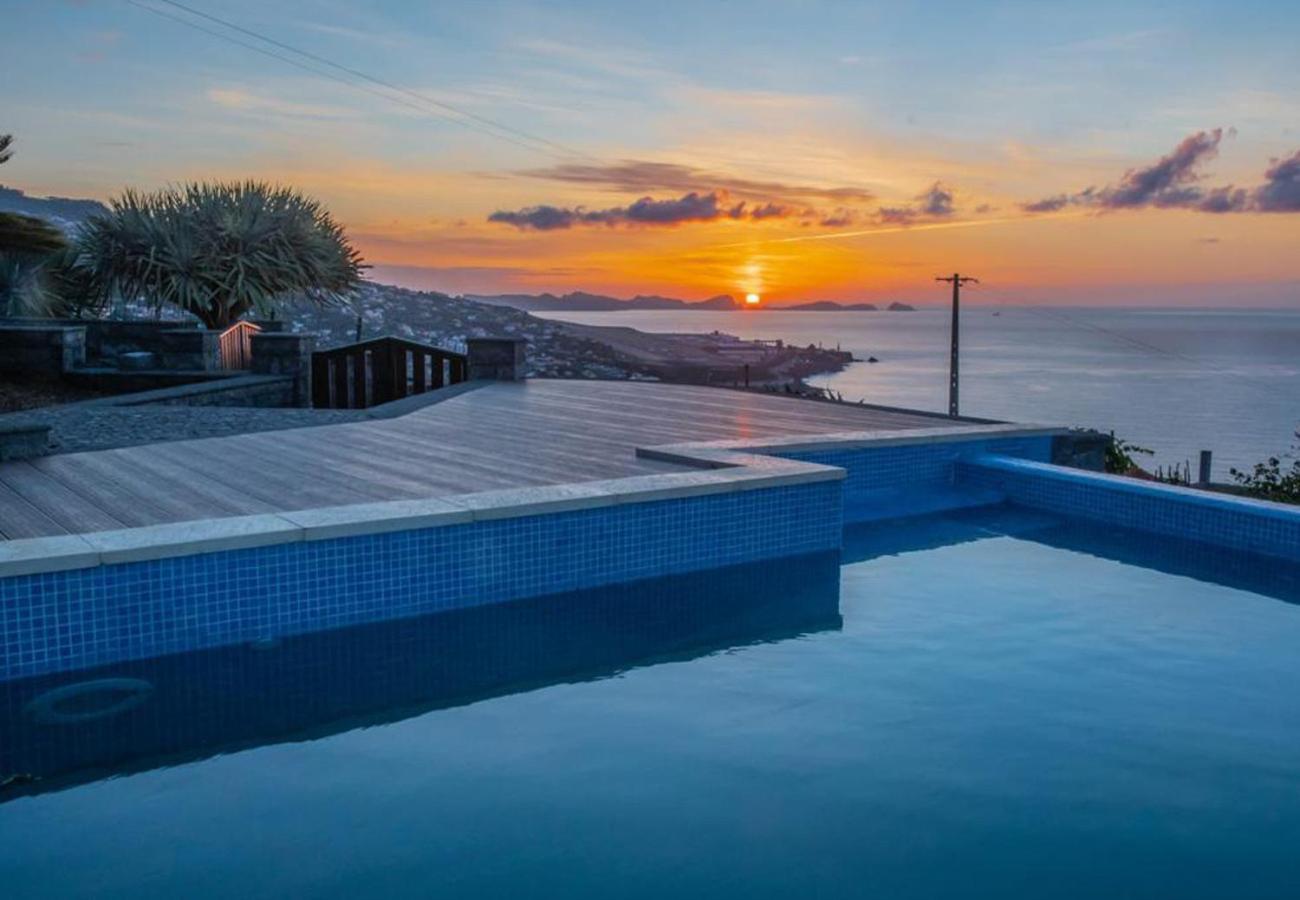 Villa Sunrise View By Madeira Sun Travel Santa Cruz  Ngoại thất bức ảnh